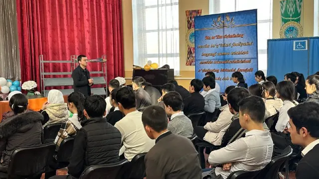 Farg'ona shahar maktabidagi IT seminari